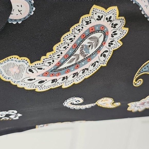 Paisley Print Navy Blue Sleeveless Top. By Loft. Large P. 2 little Bows In Back. - Picture 4 of 7